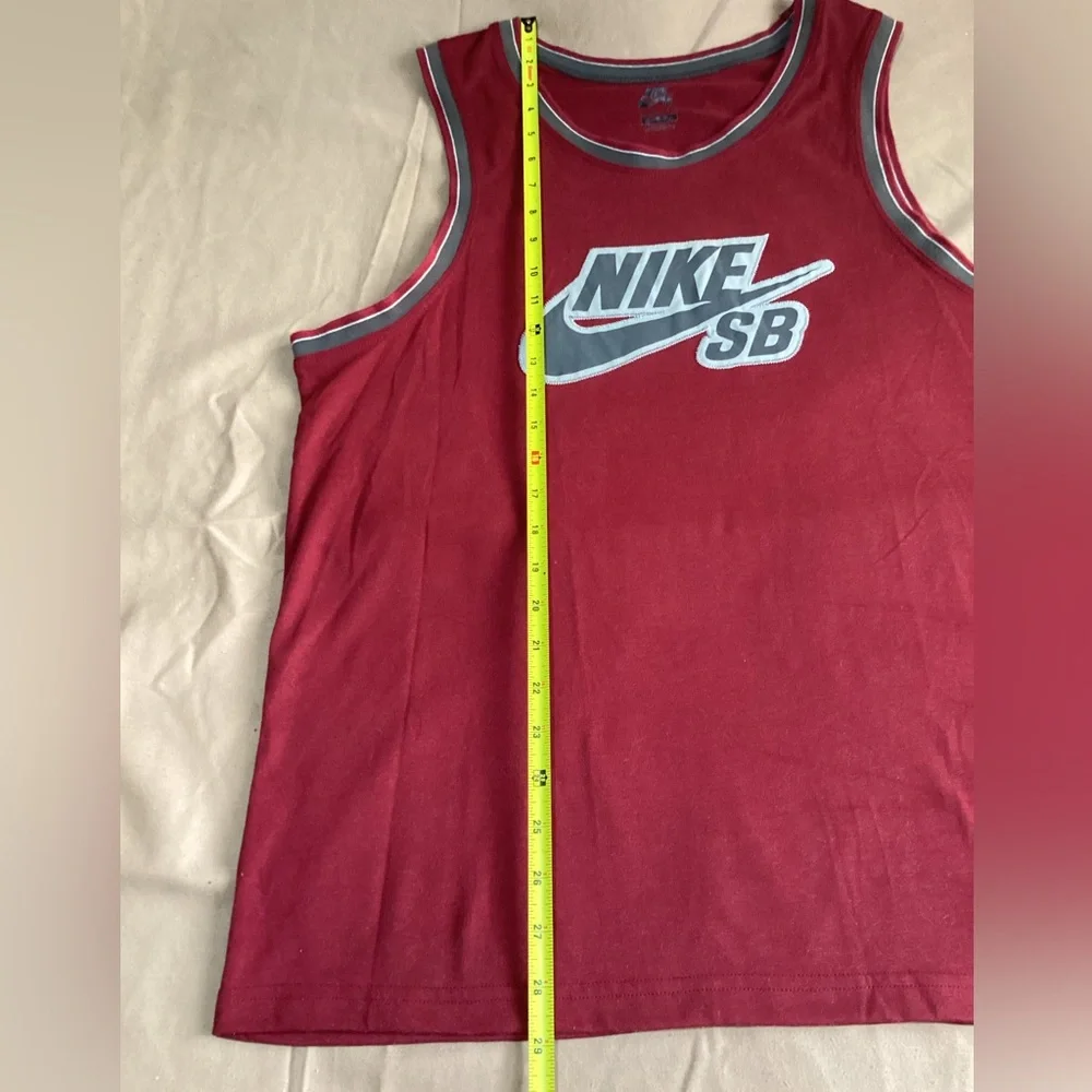Nike SB Varsity Dri-FIT Embroidered Graphic Logo Tank Top Men's Size Medium